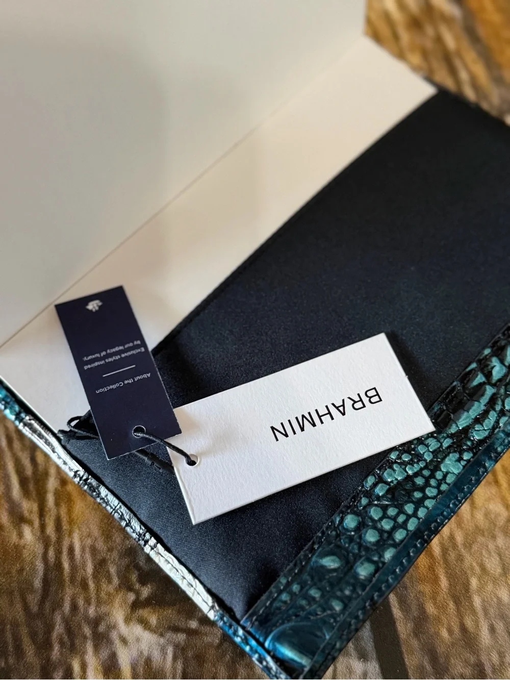 FIRM >>> NWT Brahmin Journal Blue patina flashback